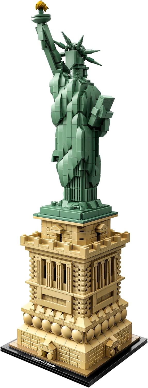 Incredible LEGO® Architecture model of the Statue of Liberty—just look at those tiny details! The flowing robe, the pedestal, and oh, that golden torch really pop against a simple backdrop. A must-see for fans or anyone who appreciates craftsmanship!