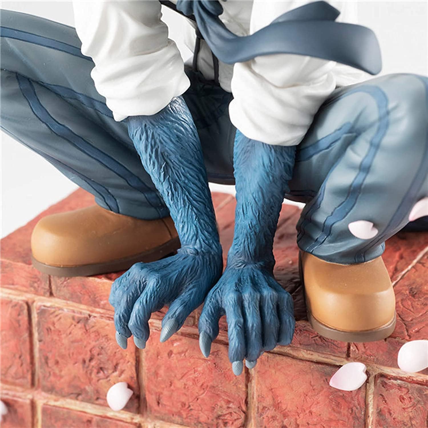 This Beastars figure stands about 7 inches tall—crazy detailed and totally eye-catching, especially with that bright white against a chill backdrop. It's like, you can't help but notice all the little features, right? Perfect for fans or just as a quirky addition to your space.