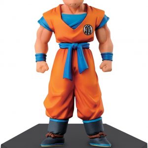 A 7.62 cm tall Kuririn figure from Dragon Ball Z—dressed in that bright orange get-up, really pops! The details? Impressive, right? And just look at the way he stands, ready for action against that simple backdrop.
