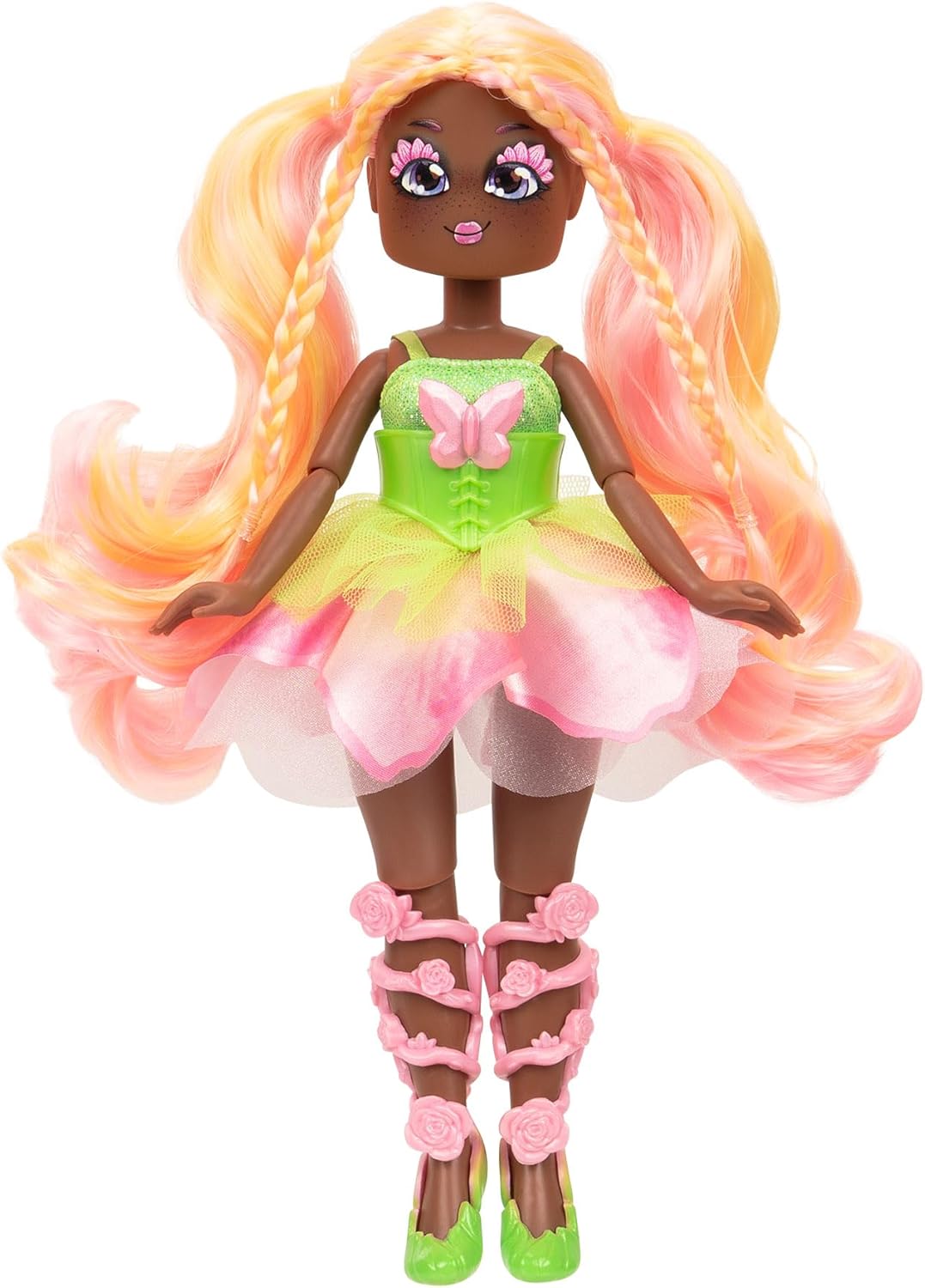 Posey Doll from Royale High—rocking a fab outfit, accessories that pop, and perched on a decorative base bursting with colour and intricate details. Just look at those vibes!