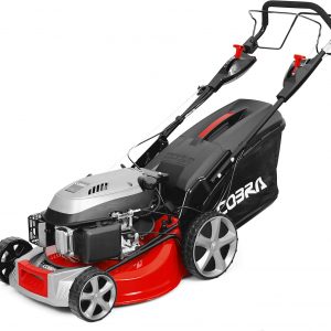Cobra MX534SPCE petrol lawnmower—cutting width of 53 cm, tough build, and an electric start button for that extra zap of convenience. Perfect for tackling your wild garden!