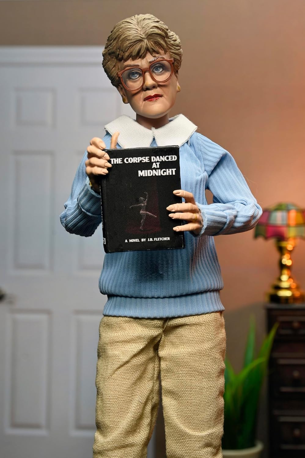 NECA Jessica Fletcher Action Figure 20Cm - Image 6